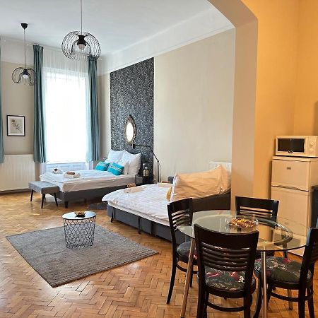 Orangehomes Peaceful Apartment Next To Central Market Hall ブダペスト エクステリア 写真