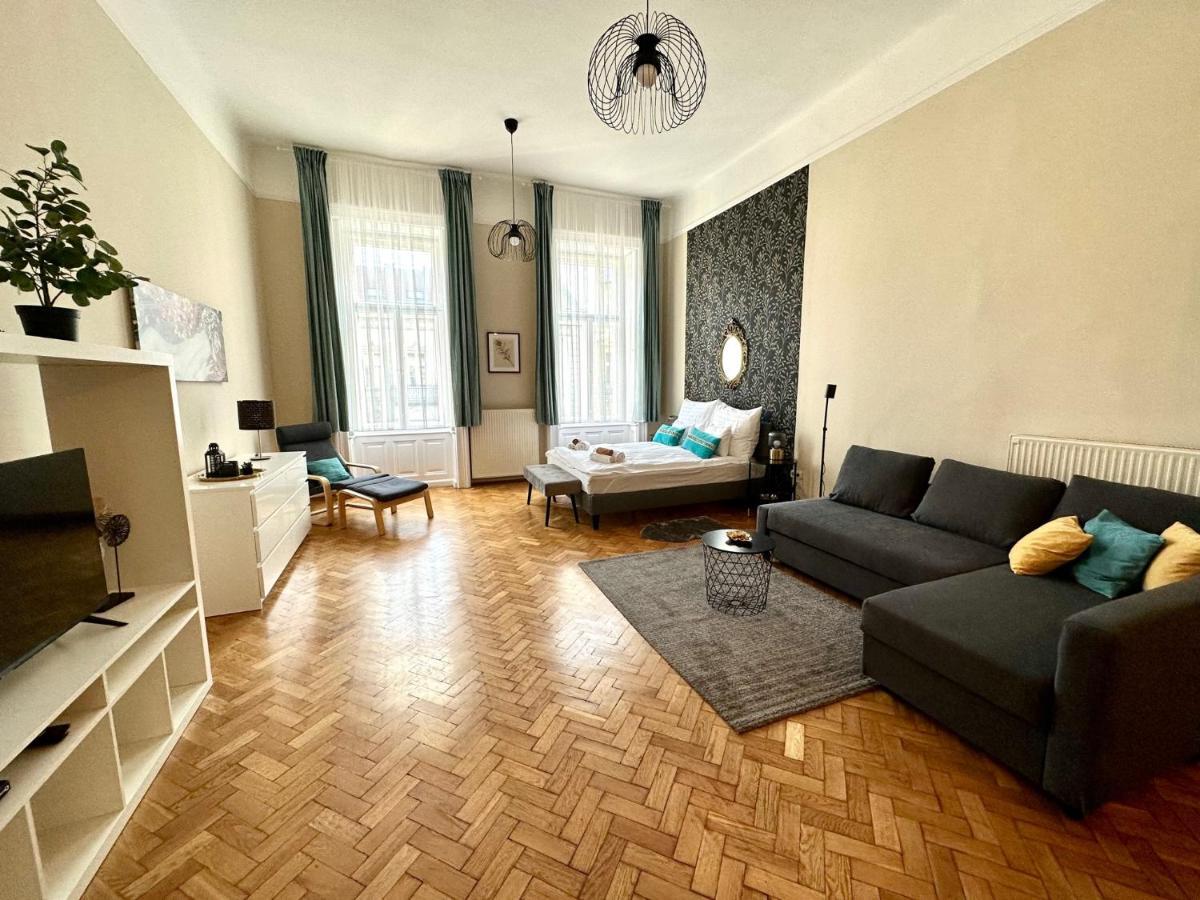 Orangehomes Peaceful Apartment Next To Central Market Hall ブダペスト エクステリア 写真