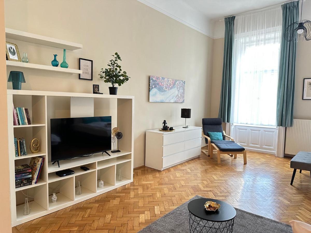 Orangehomes Peaceful Apartment Next To Central Market Hall ブダペスト エクステリア 写真