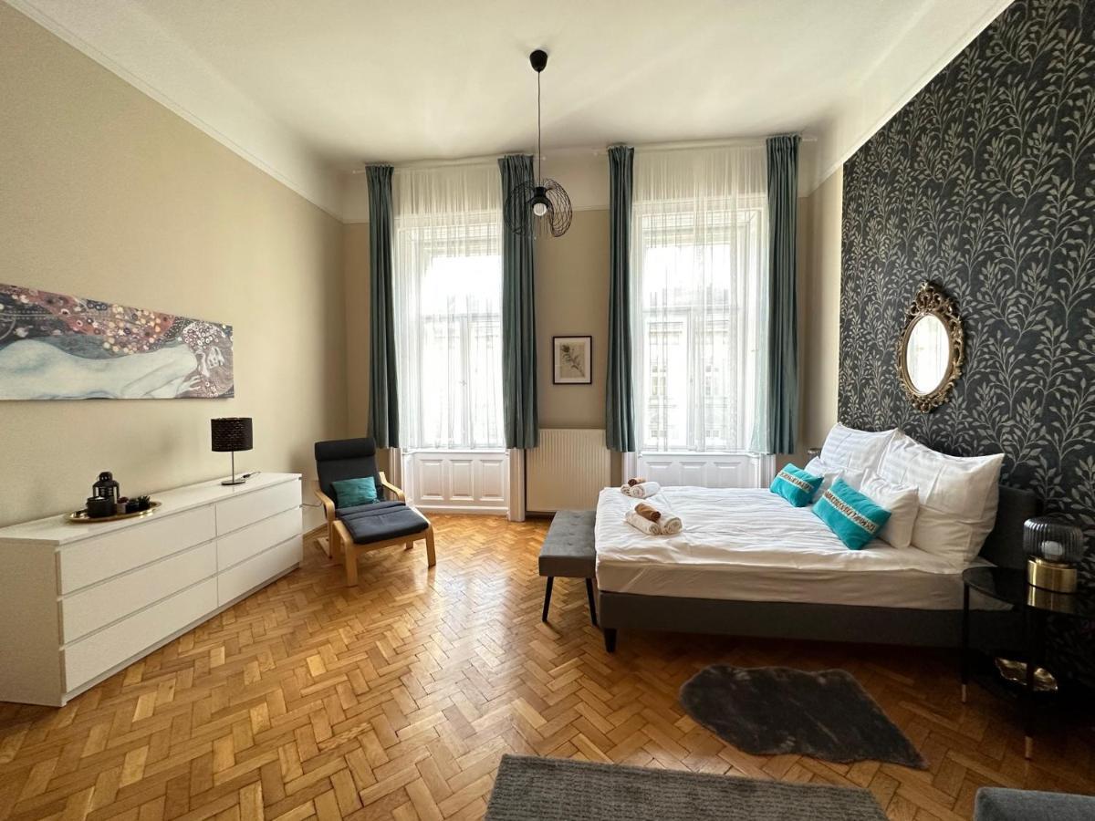 Orangehomes Peaceful Apartment Next To Central Market Hall ブダペスト エクステリア 写真